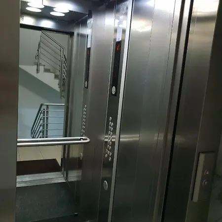 Haris Luxury No.4 Appartement Tirana