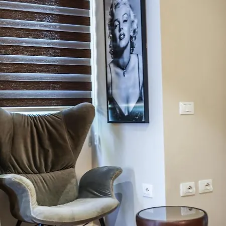 Haris Luxury No.4 * Tirana